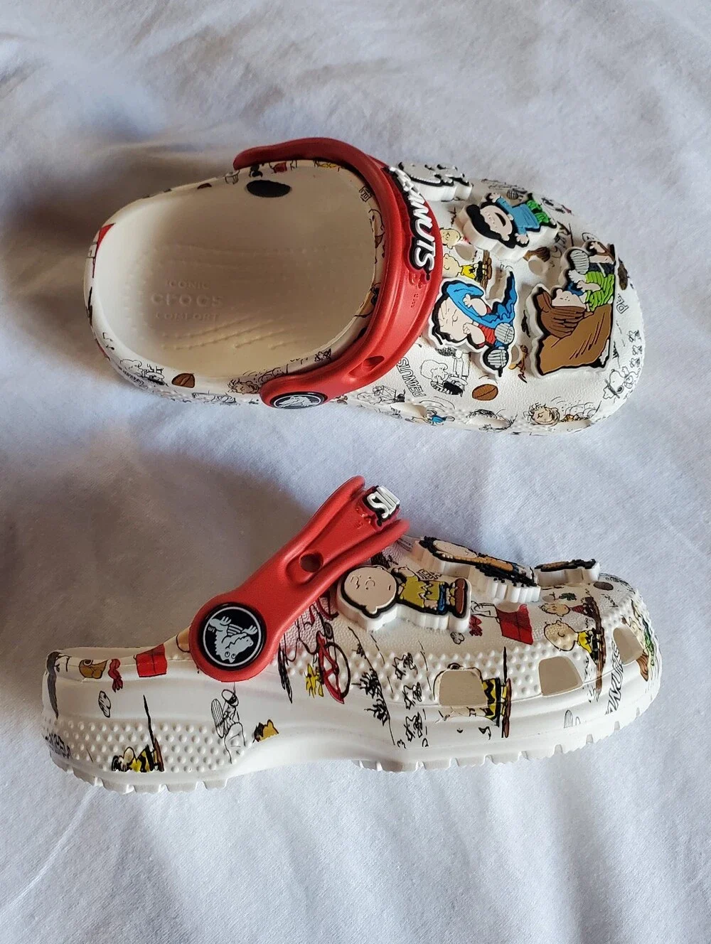 Peanuts x Crocs Snoopy Charlie Brown Clogs Limited Jibbitz Shoes Kids Size 8